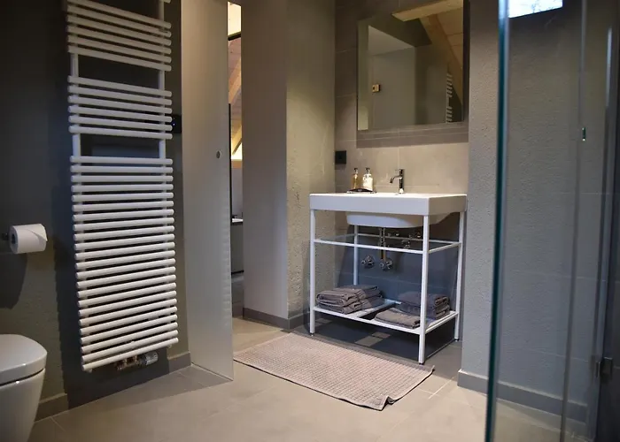 Airfield Living - Airport