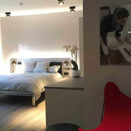 Airfield Living - Airport