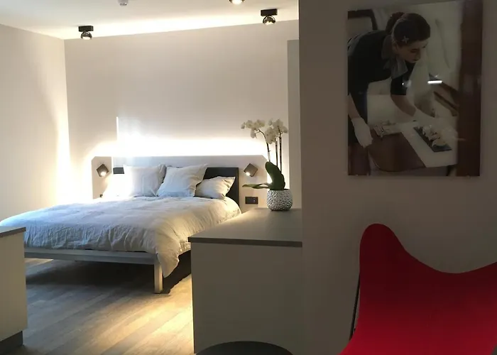 Airfield Living - Airport