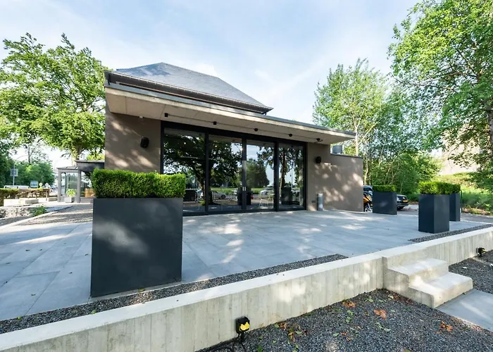 Airfield Living - Airport Sandweiler