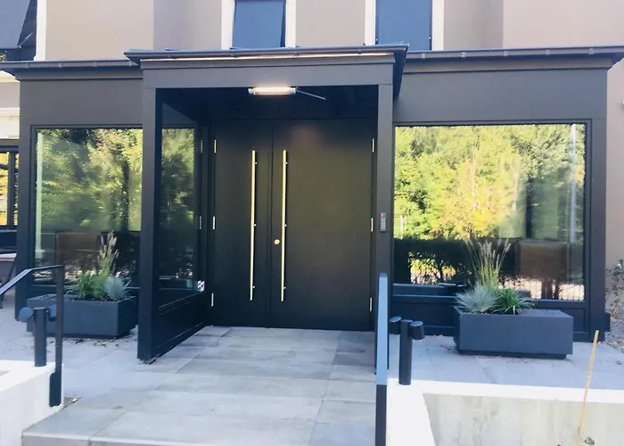 Airfield Living - Airport Sandweiler