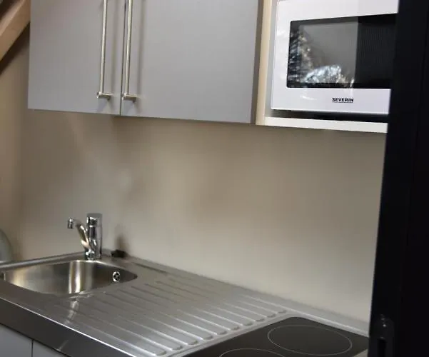 Airfield Living - Airport Hotell Sandweiler